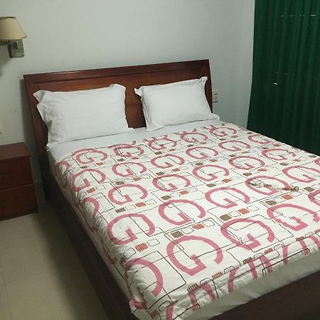Quy Thanh Hotel Hô Chi Minh-Ville Extérieur photo