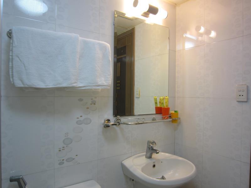 Quy Thanh Hotel Hô Chi Minh-Ville Extérieur photo
