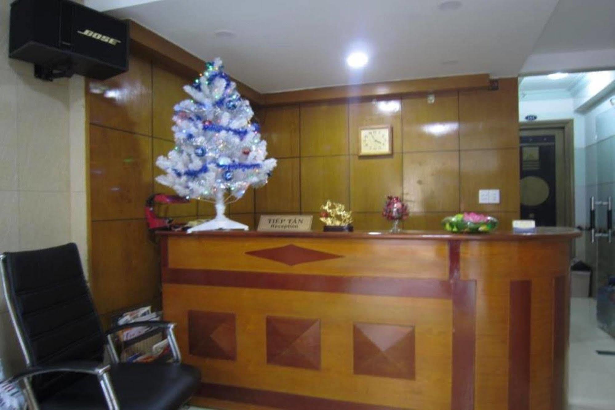 Quy Thanh Hotel Hô Chi Minh-Ville Extérieur photo